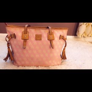 Dooney & Bourke